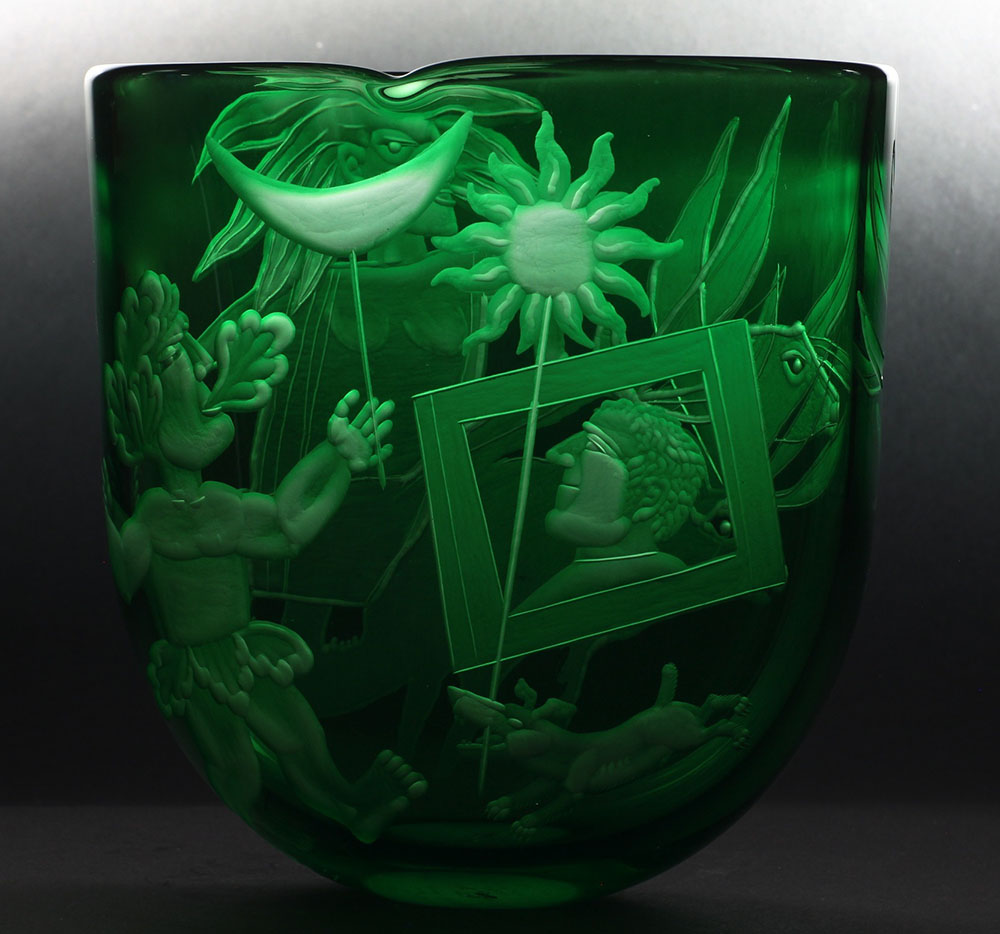 Arrival of the Green Man Over cased green glass diamond wheel engraved Size18x18x12cm.jpg